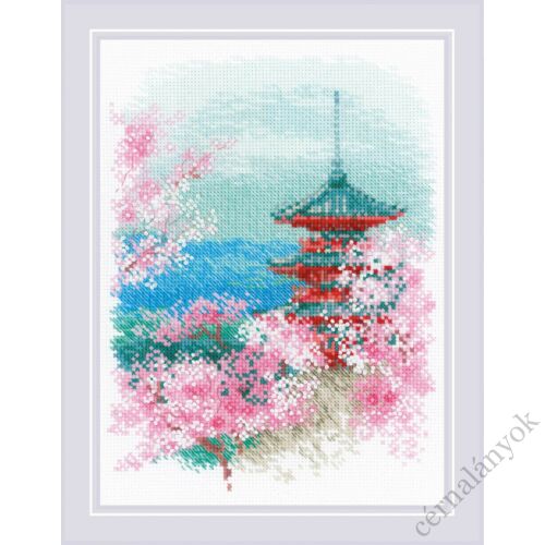 Sakura. Pagoda